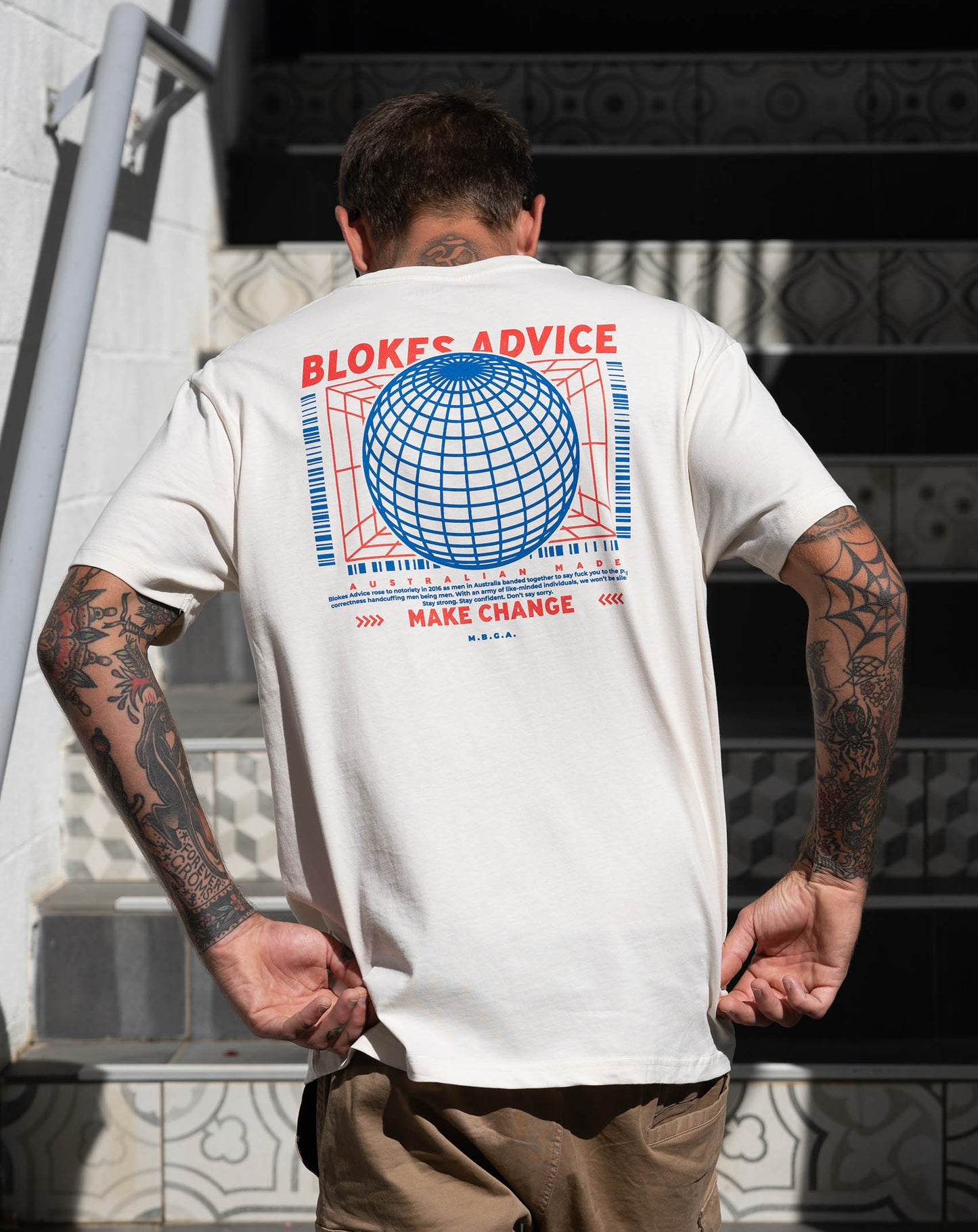 Globe Tee - Sand
